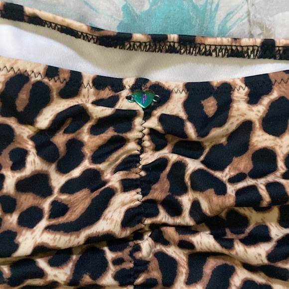 Vs pink swim bottoms - Picture 5 of 9